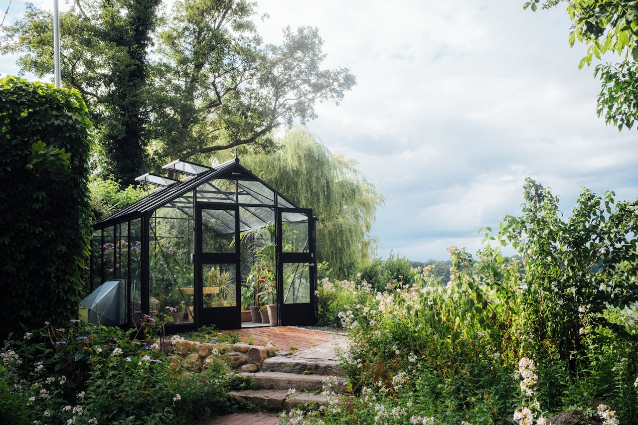 Gartenhaus aus Glas Gewächshaus Gartenhaus Material – Glas, Alu oder Holz Ein Vergleich